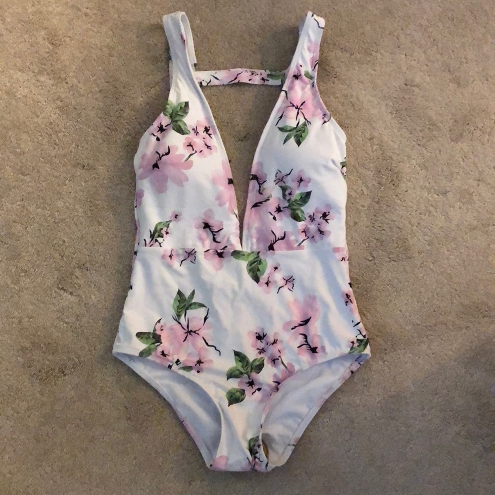 Cut out floral one piece swimsuit